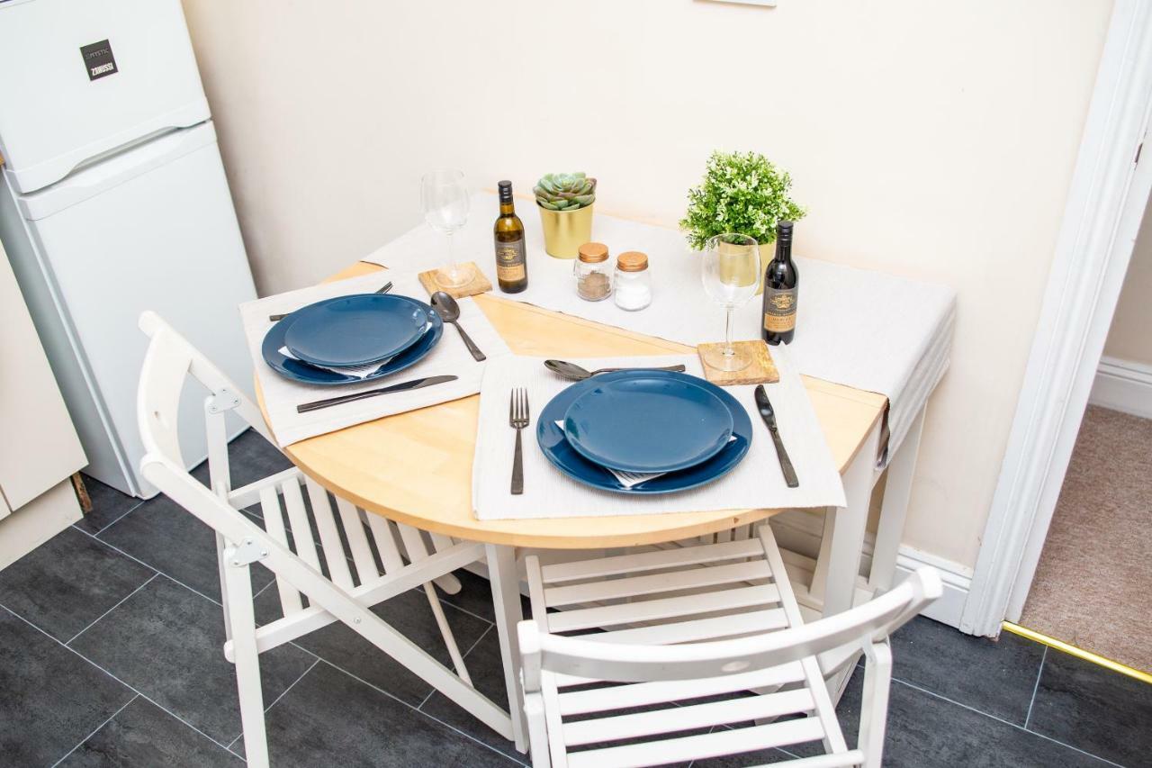 The Louis Armstrong- Modern 3 Bedroom Apartment, Super Close To The Centre Апартаменты