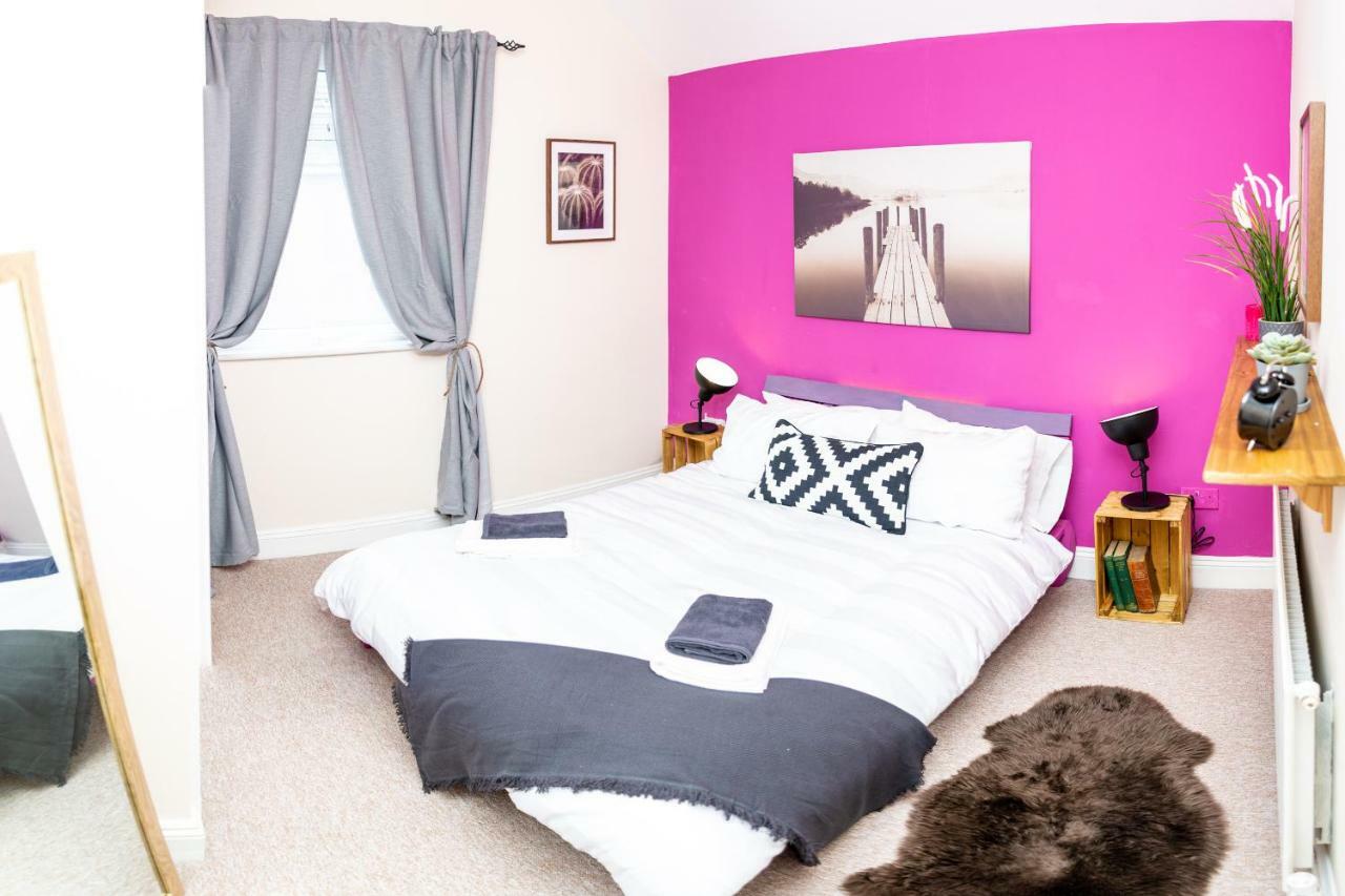 The Louis Armstrong- Modern 3 Bedroom Apartment, Super Close To The Centre Кардифф